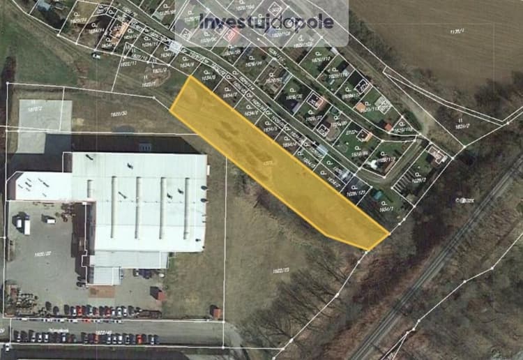 Prodej podílu 1/2 pole 1 172 m², Vlašim