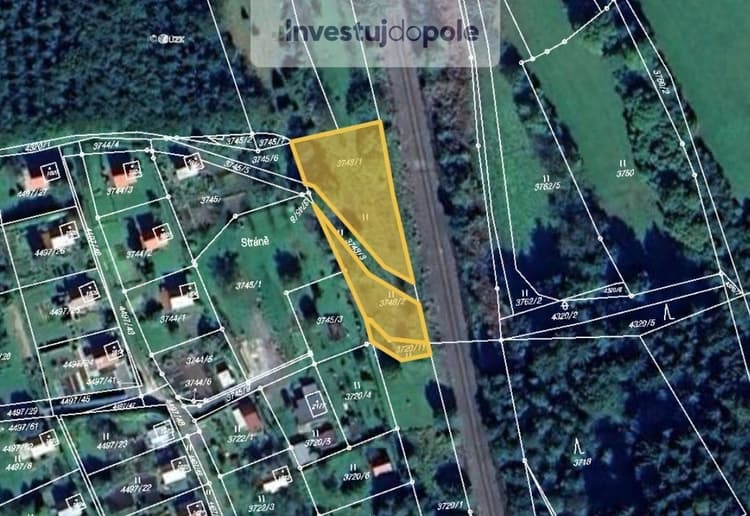 Prodej zahrady 1 042 m², Valašské Klobouky