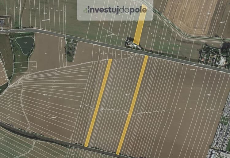 Prodej podílu 1/4 pole 4 072 m², Plzeň