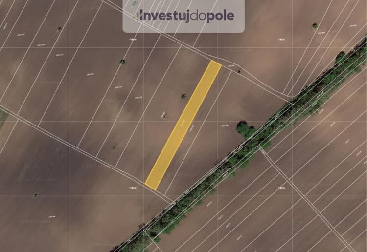 Prodej podílu 1/2 pole 1 483 m², Hrušky