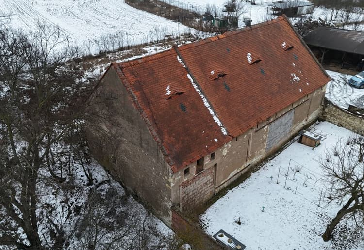 Prodej stavebního pozemku s domem v k.ú. Hradiště nad Ohří